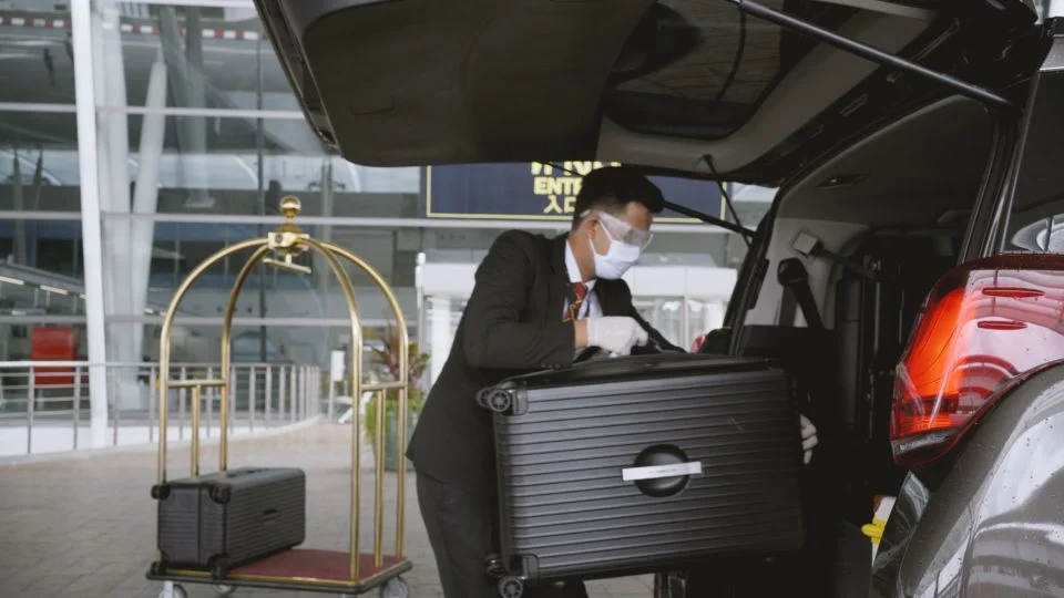 1_phuket airport vip immigration fast track service lounge