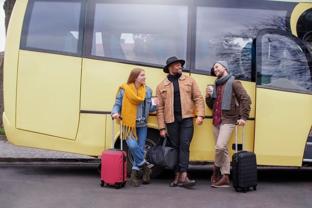 young adults travelling winter time_23 2149211146